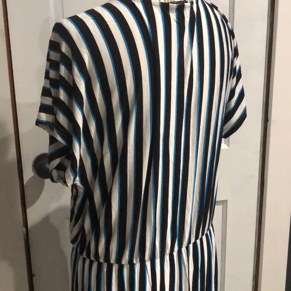 Michel Studio Collection Maxi Dress - Picture 5 of 13